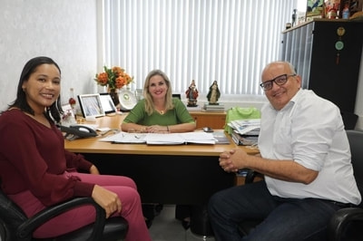 Na Alba com o prefeito de Novo Horizonte Djalma e a prefeita de Contendas do Sincorá Margareth Pina 