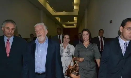 Jovens recebem certificado do programa Projovem Trabalhador