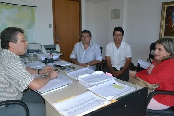 Ivana Bastos acompanha prefeito de Lagoa Real em audiências