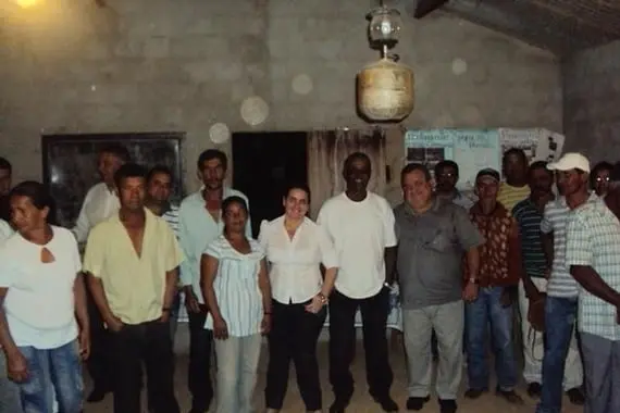 Comunidade rural de Pindaí festeja a chegada da energia