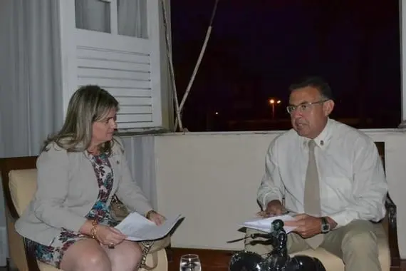 Ivana Bastos visita comandante geral da Polícia Militar