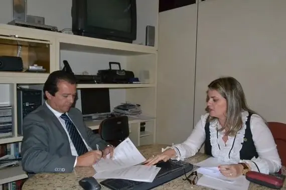 Em audiência na Sedir, deputada pede celeridade na assinatura de convênios