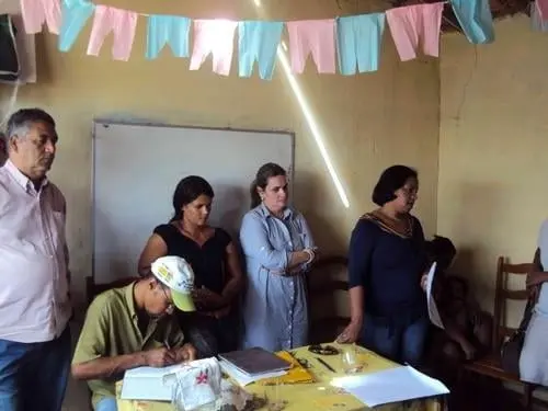 Deputada visita região e anuncia obras