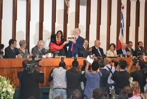 Jaques Wagner recebe título de Cidadão Baiano