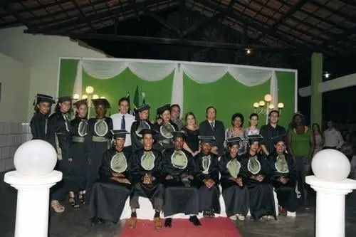 Deputada é patrona de turma de Ensino Médio e participa de formatura em Mutans