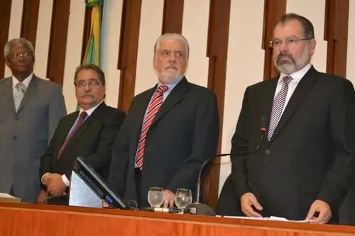 Assembleia Legislativa retoma trabalhos com a presença de Jaques Wagner