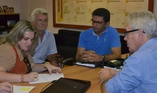 Ivana Bastos e Reinaldo Góes participam de audiência com Otto Alencar