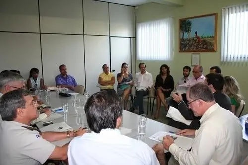 Câmara de Vereadores reúne comissão para discutir ações pela segurança pública 