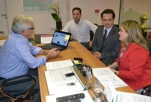 Seinfra autoriza elaboração de projeto de pavimentação para Feira da Mata