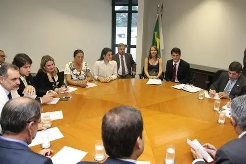 Deputados continuam na briga pela retomada das obras da Fiol