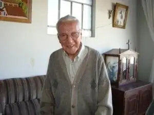 Ivana Bastos parabeniza Agnelo dos Santos Azevedo pela passagem dos 104 anos
