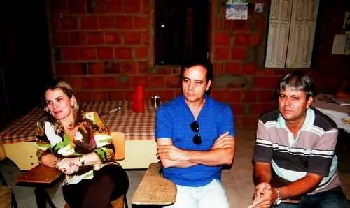 Ivana Bastos e Paulo Costa visitam comunidade de Capim de Raiz, em Guanambi