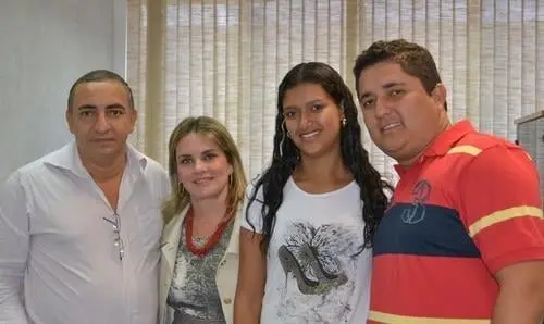 Ivana Bastos intermedia solicitações de energia elétrica para Urandi