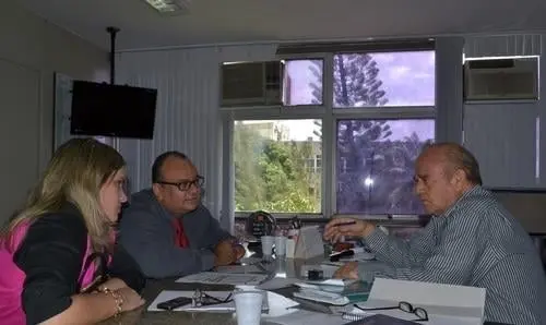 Ivana Bastos reúne-se com Silvano Ragno para discutir Luz para Todos