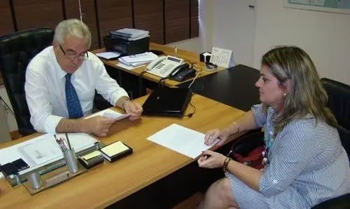 Secretário garante à deputada Ivana Bastos execução de obras de pavimentação 