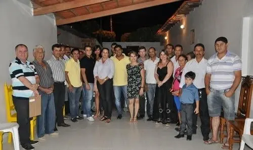 Ivana Bastos participa de reunião política com lideranças de Candiba