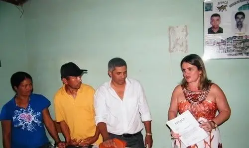 Deputada é recebida com carinho na comunidade de Açoita Cavalo, em Caetité