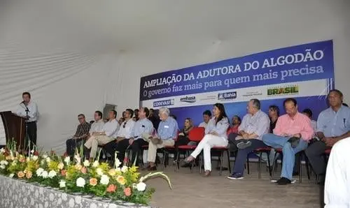 Deputada comemora anúncio das obras da extensão da Adutora do Algodão 