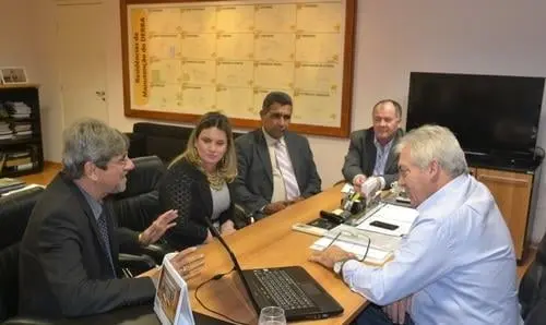 Deputada cumpre agenda com lideranças de Santa Maria da Vitória