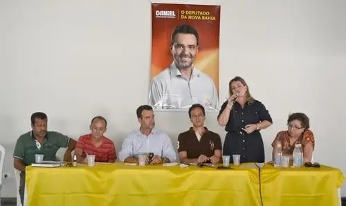 Deputada agradece apoio do deputado federal Daniel Almeida 