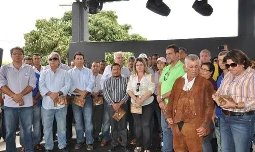 Ivana Bastos parabeniza Lagoa Real