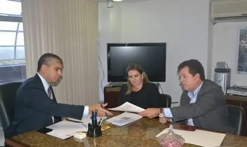 Ivana Bastos e prefeito de Caetité participam de audiência na SSP