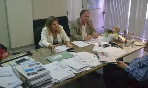 Ivana Bastos acompanha andamento de solicitações na SUPEC 