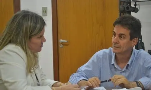 Deputada solicita recuperação de estradas vicinais em Serra do Ramalho 