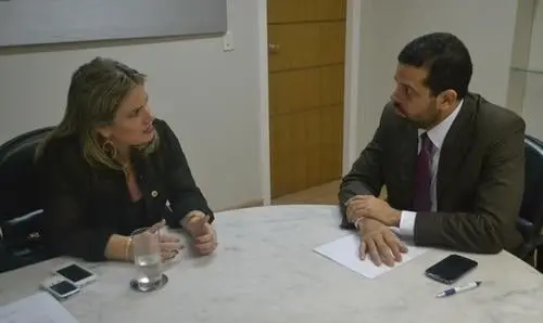 Deputada cobra celeridade no processo de implantação do SAC de Guanambi