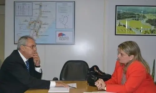 Ivana Bastos comemora reabertura do Aeroporto de Bom Jesus da Lapa