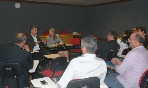 Deputada acompanha reunião de trabalho da Casa Civil sobre a Fiol