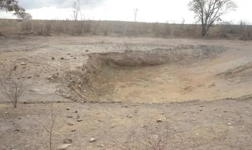 Localidades de Guanambi são atendidas para limpeza e abertura de aguadas