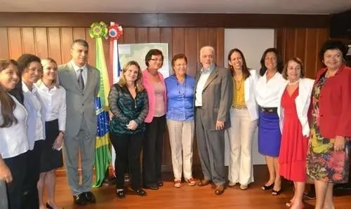 Deputada se reúne com Jaques Wagner em defesa da mulher