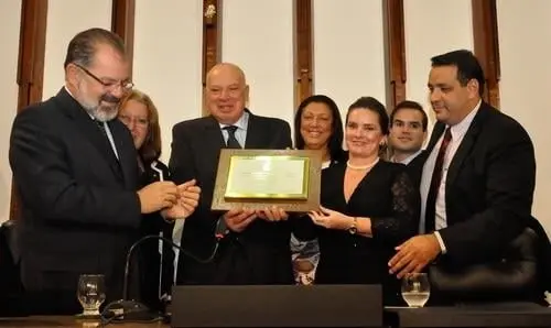Em solenidade concorrida, José Viveiros recebe Título de Cidadão Baiano