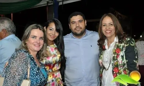 Ivana Bastos prestigia Festa de Santa Cruz em Serra Dourada