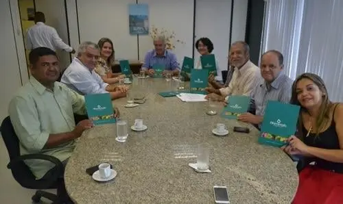 Deputada e comitiva de Lençóis participam de audiência com Otto Alencar