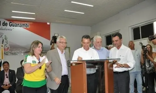 Guanambi recebe Centro Esportivo,unidade do SAC e obras de infraestrutura urbana