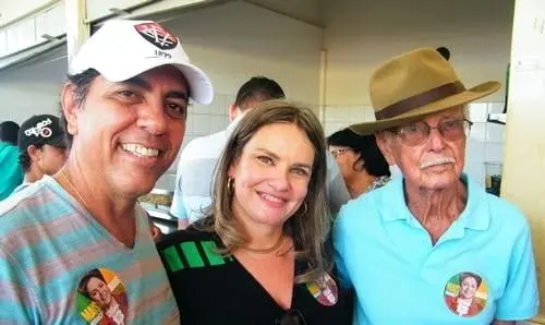 Ivana Bastos visita Lagoa Real para agradecer os votos e pedir por Dilma