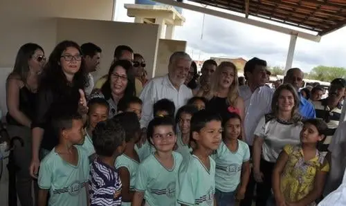 Deputada acompanha governador em visita ao município de Pindaí 