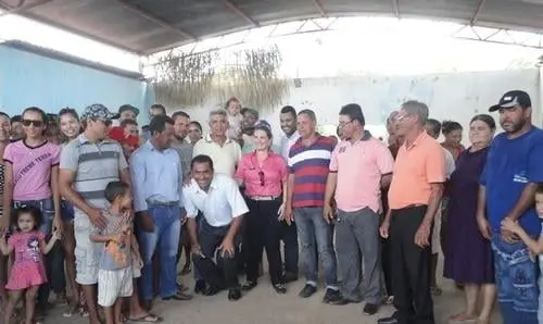 Ivana Bastos visita localidades de Carinhanha