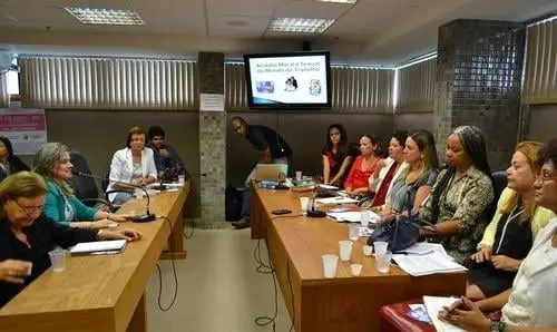  Deputada participa de audiência que discute assédio moral e sexual no trabalho