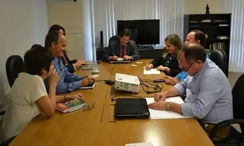 Lajedinho: Deputada ratifica pedido de implantação de Centro Digital à Secti