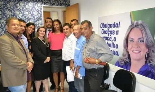 Deputada recebe comitiva de Seabra