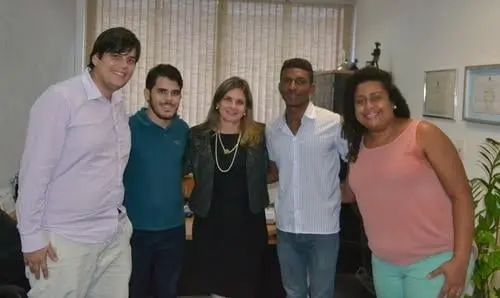 Estudantes da residência de Livramento em Salvador solicitam apoio da deputada 