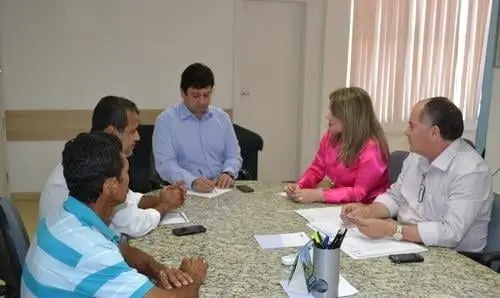 Ivana Bastos e vereador Édio solicitam ampliação da oferta de água para Jacaré