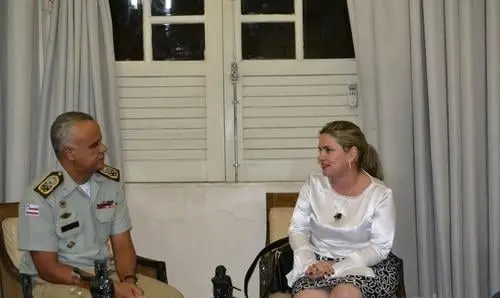 Deputada Ivana Bastos garante viatura da PM para Morrinhos, em Guanambi