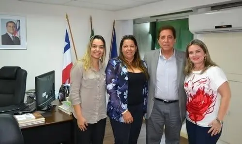 Deputada solicita melhorias para unidade escolar no município de Lençóis