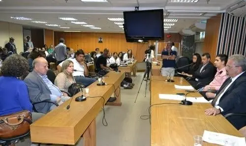 Deputada Ivana Bastos debate normas para melhor uso de energia sustentável