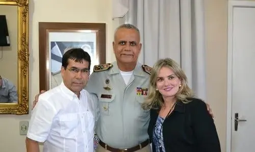 Deputada solicita novos veículos para reforço policial em Riacho de Santana