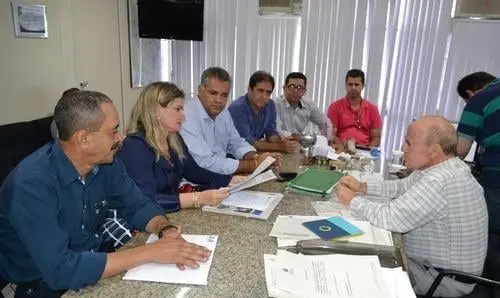 Deputada e prefeito solicitam iluminação do acesso de Matina